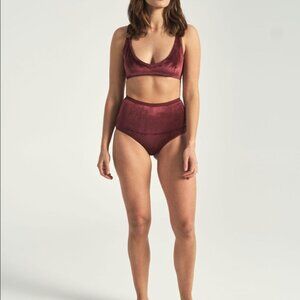 Baserange, Rainy bra, Baji Burgundy, Size Medium, NWT